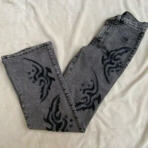 Women Gray Jeans with Black Embroidery